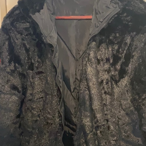 EUC Canada Weather Gear fully reversible black parka to fluffy faux fur. - Picture 10 of 11